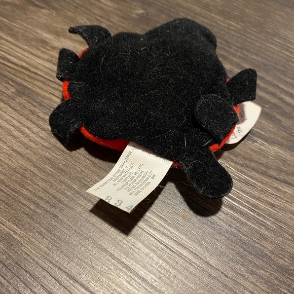 Lucky the Ladybug Teenie Beanie Baby 1999 - Picture 3 of 7